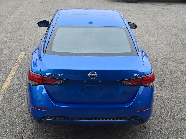 Vehicle image 6 of 21