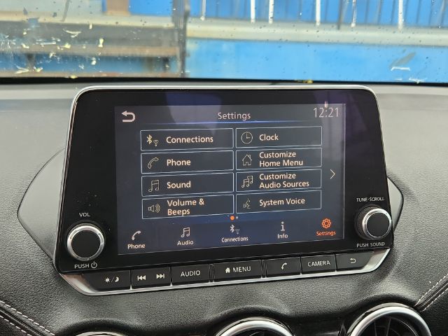 Vehicle image 20 of 21
