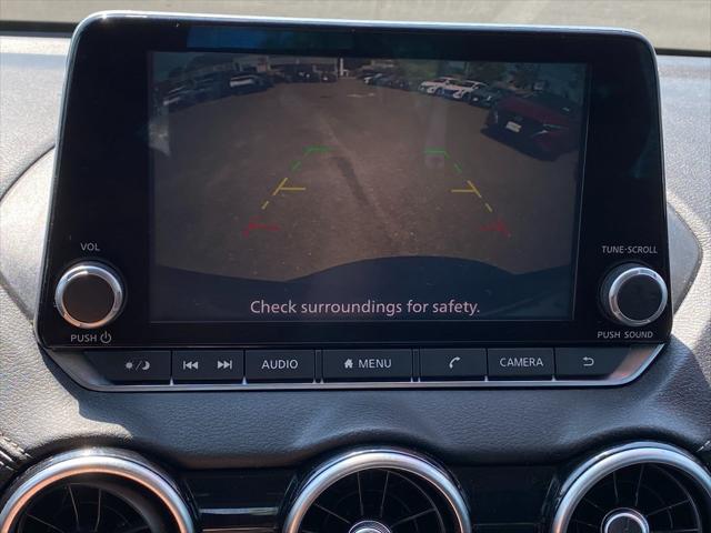 Vehicle image 19 of 25