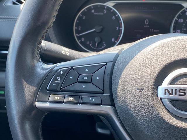 Vehicle image 24 of 25