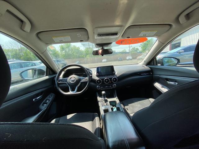 Vehicle image 14 of 25