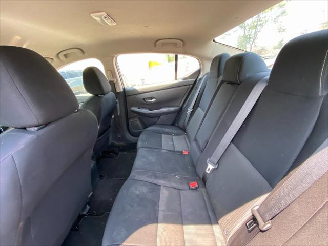 Vehicle image 13 of 25
