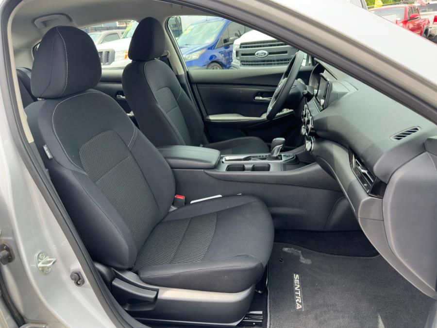 Vehicle image 13 of 41