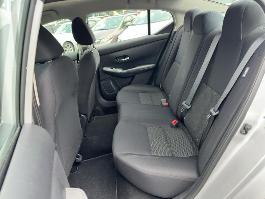 Vehicle image 11 of 41