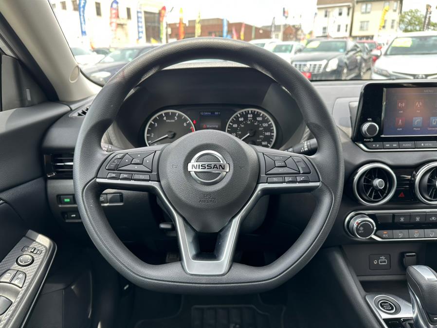 Vehicle image 21 of 41