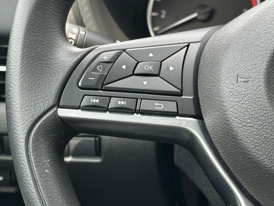 Vehicle image 28 of 41