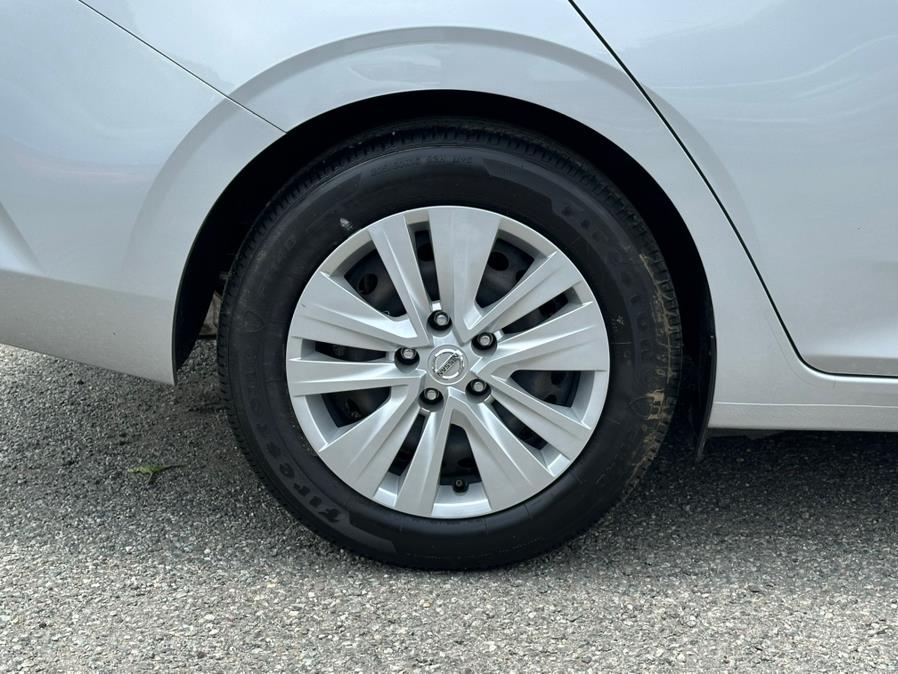 Vehicle image 38 of 41