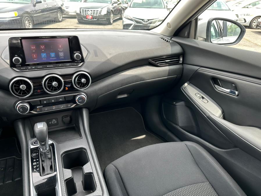 Vehicle image 17 of 41