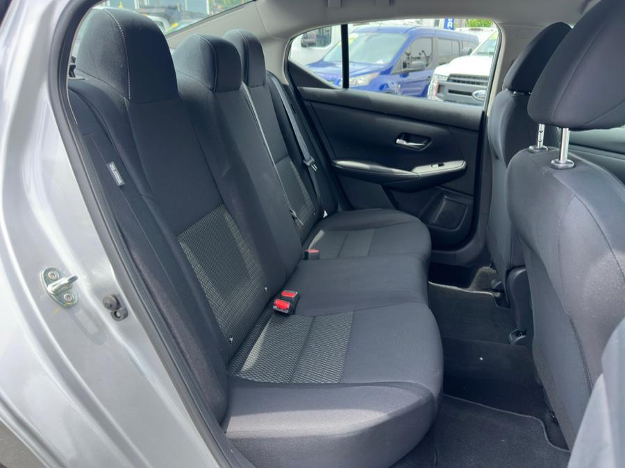 Vehicle image 12 of 41