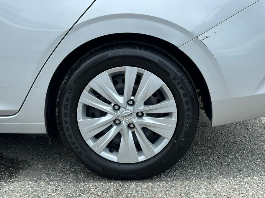 Vehicle image 37 of 41