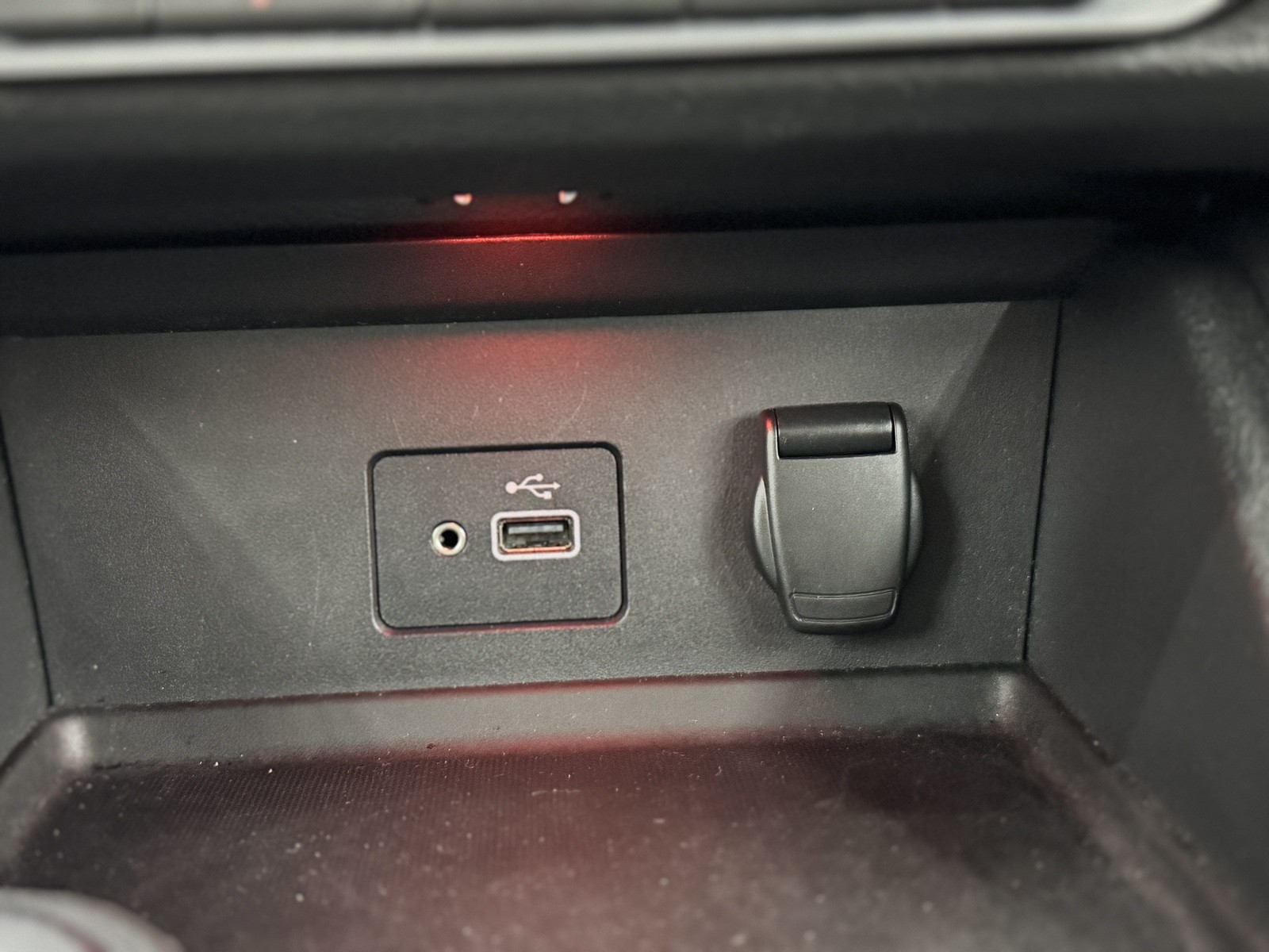 Vehicle image 29 of 52