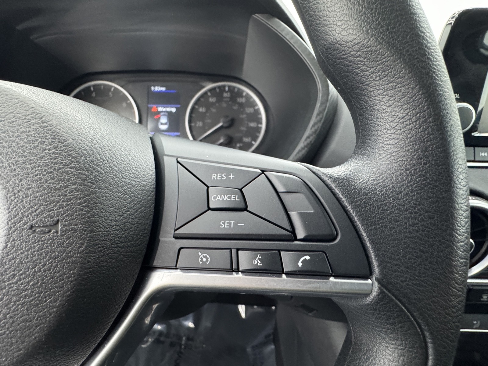 Vehicle image 18 of 52