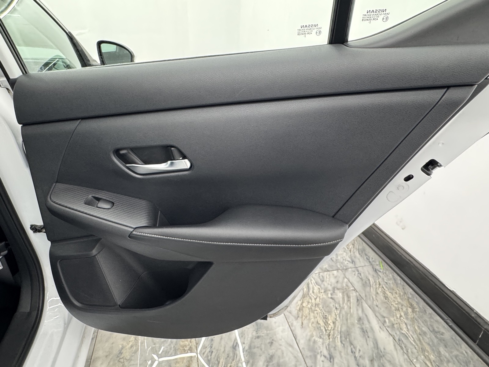 Vehicle image 42 of 52