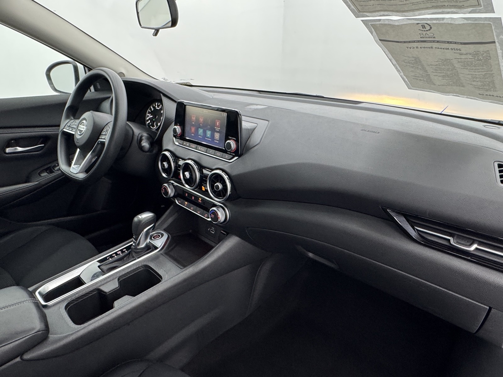 Vehicle image 43 of 52