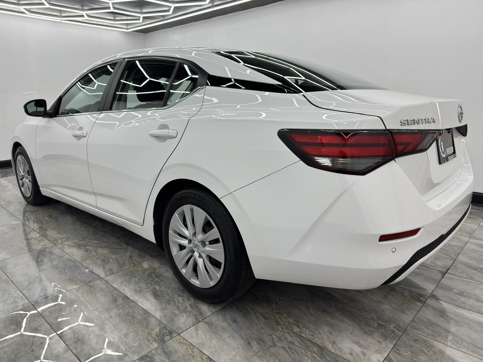 Vehicle image 6 of 52