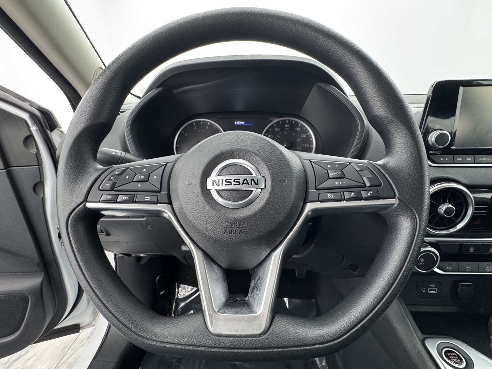 Vehicle image 16 of 52