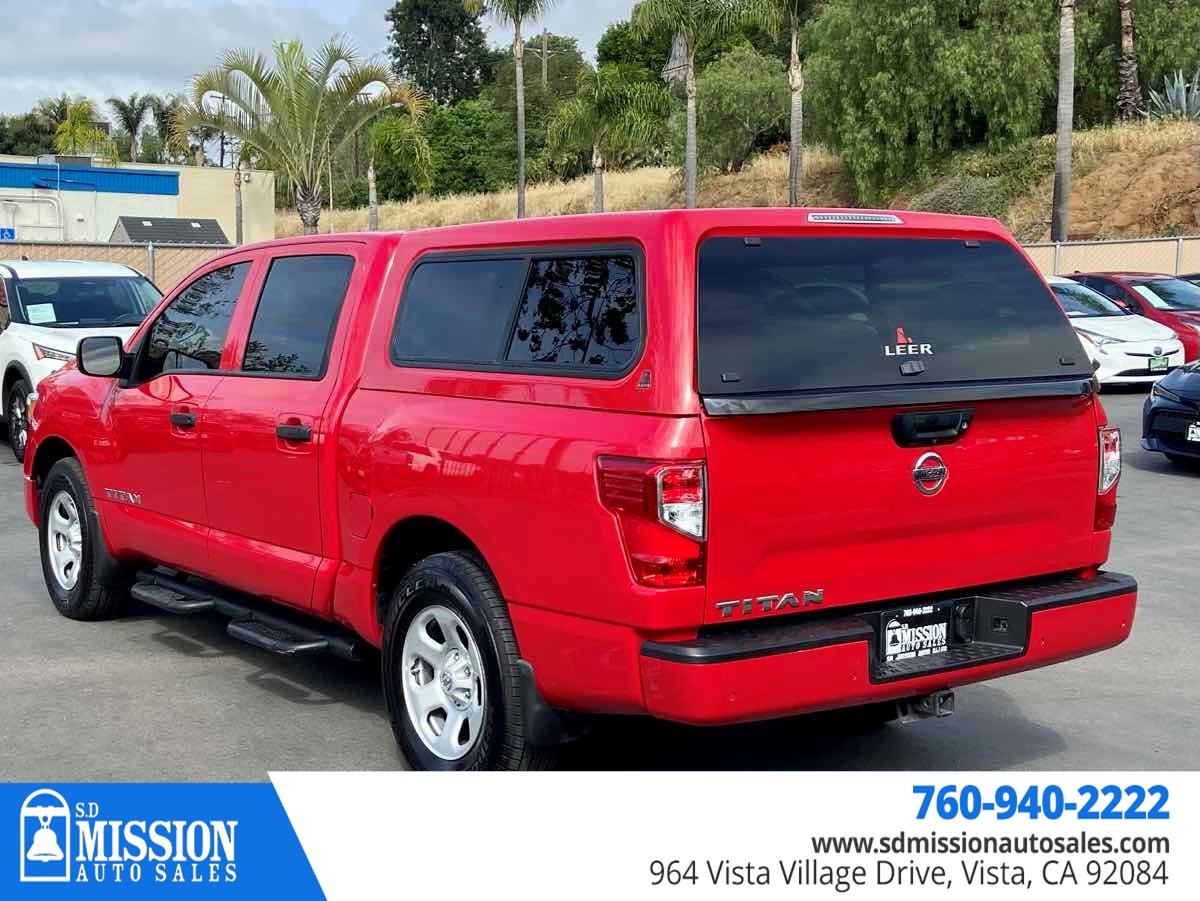 Vehicle image 7 of 21