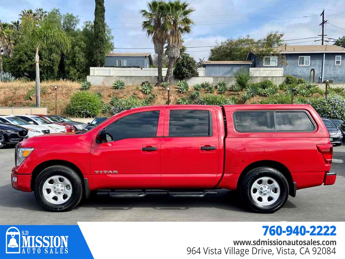 Vehicle image 8 of 21