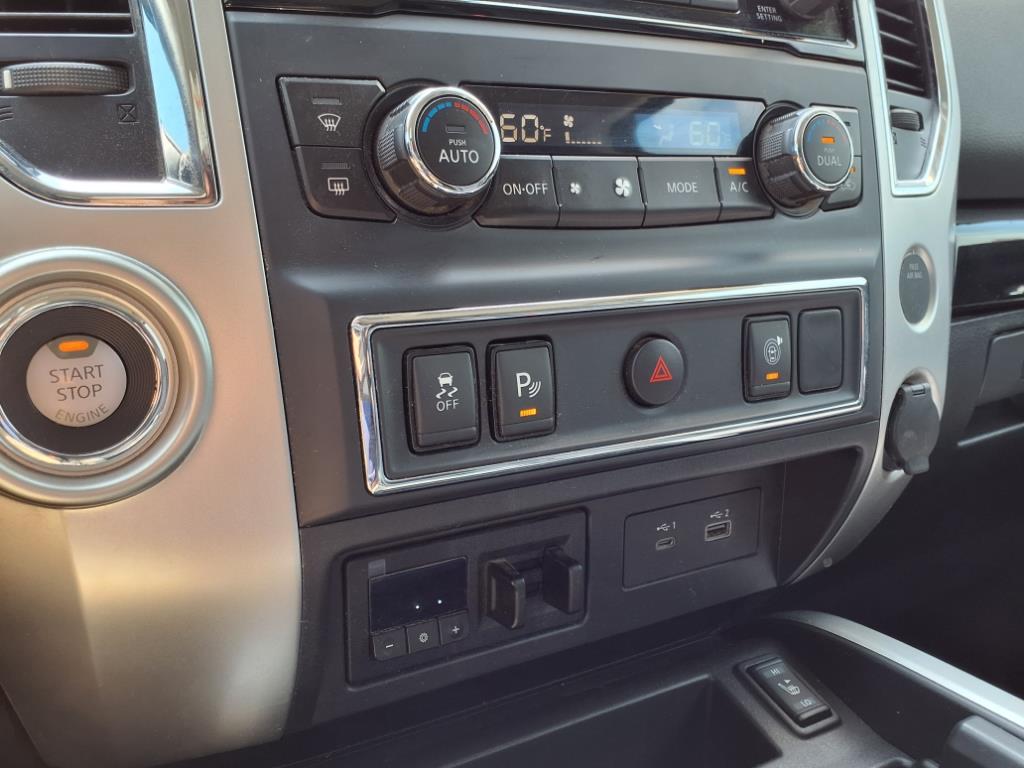 Vehicle image 22 of 30