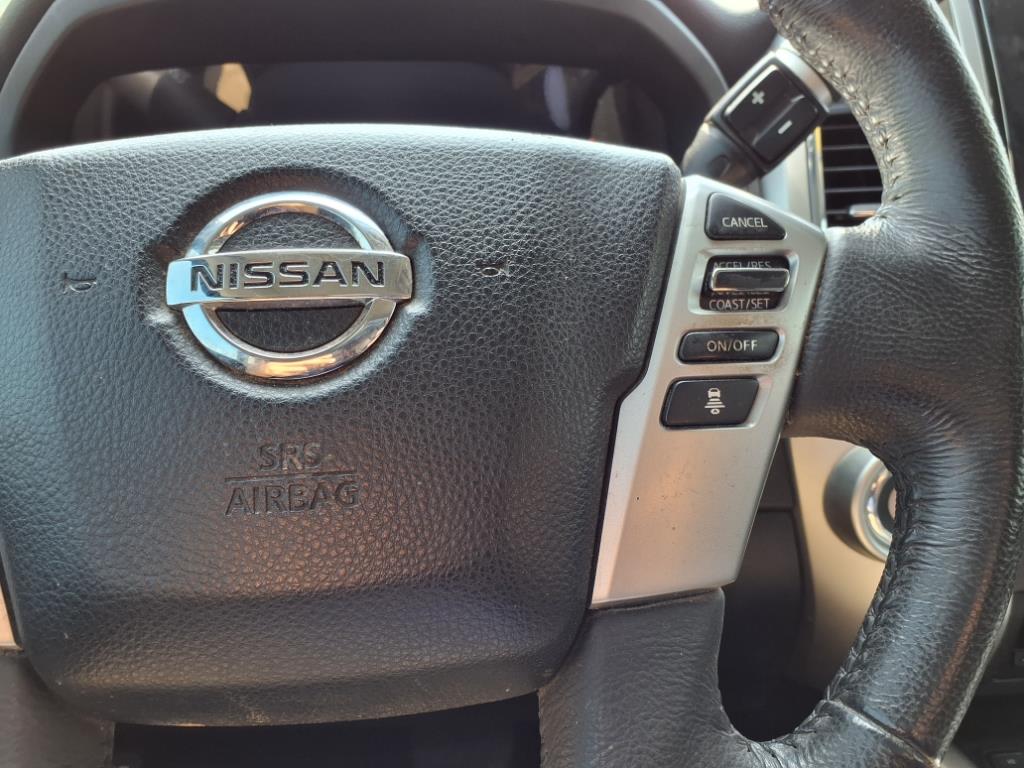 Vehicle image 25 of 30