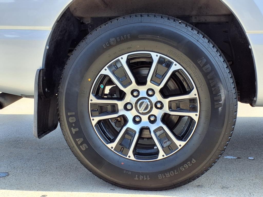 Vehicle image 9 of 30