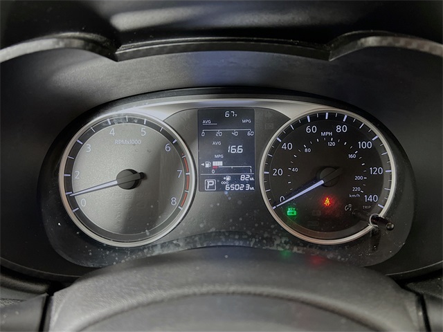 Vehicle image 14 of 39