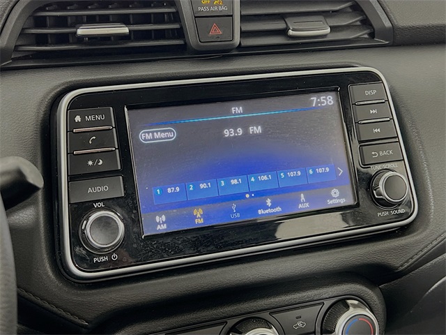 Vehicle image 17 of 39