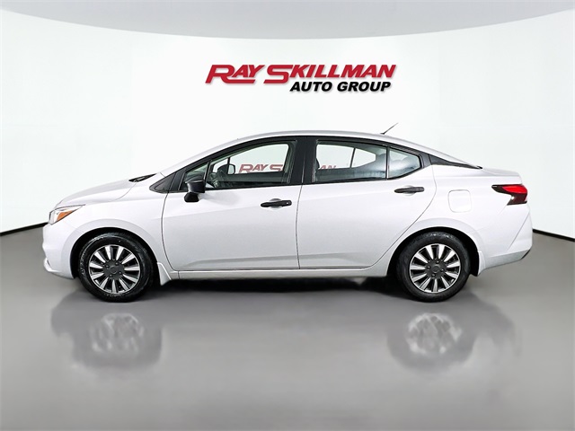 Vehicle image 8 of 39
