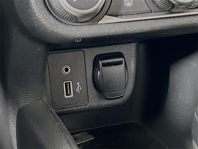 Vehicle image 20 of 39