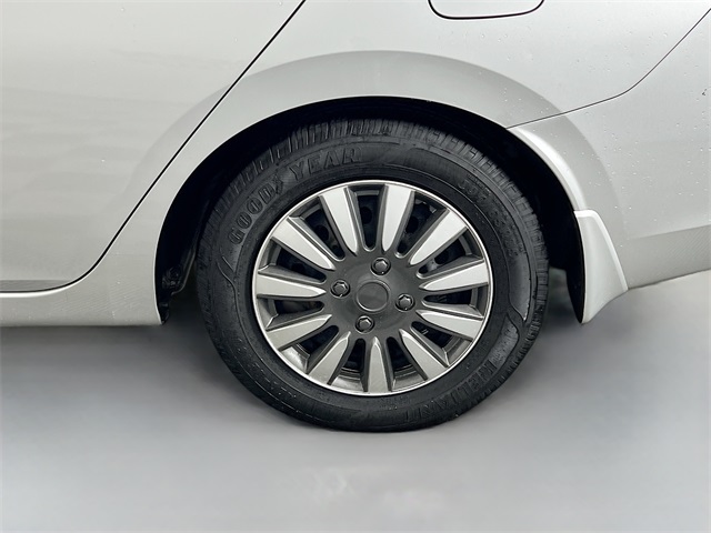 Vehicle image 34 of 39