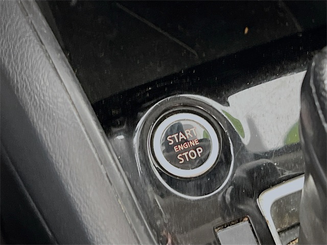 Vehicle image 16 of 39