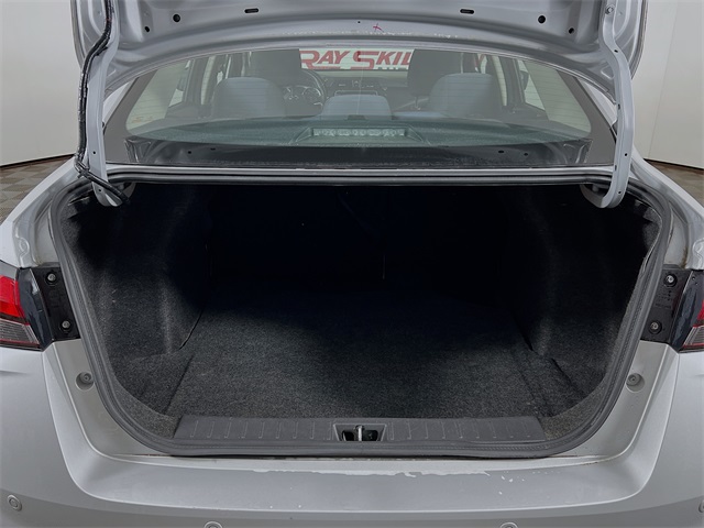 Vehicle image 24 of 39