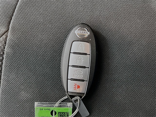Vehicle image 28 of 39