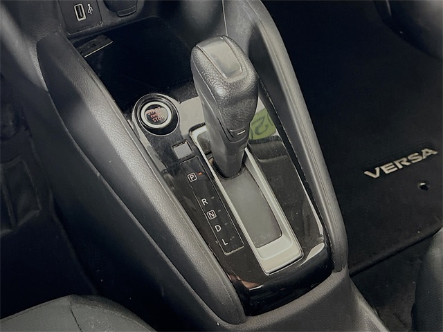 Vehicle image 21 of 39