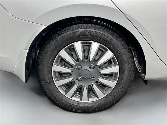 Vehicle image 35 of 39