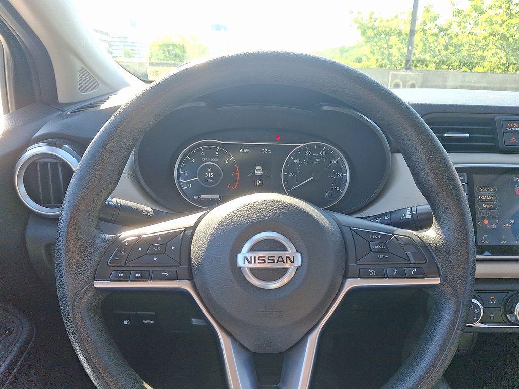 Vehicle image 19 of 30