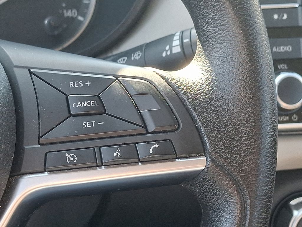 Vehicle image 22 of 30