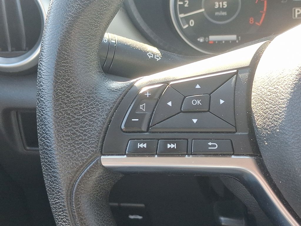 Vehicle image 21 of 30