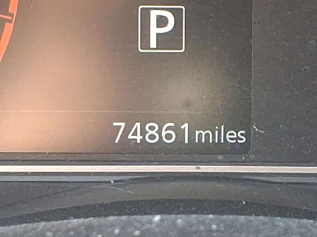Vehicle image 20 of 30