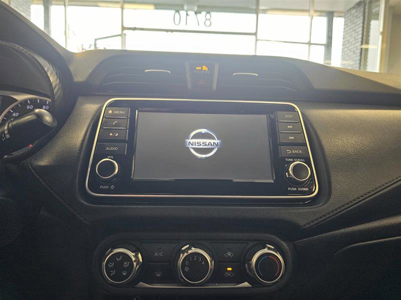 Vehicle image 18 of 26