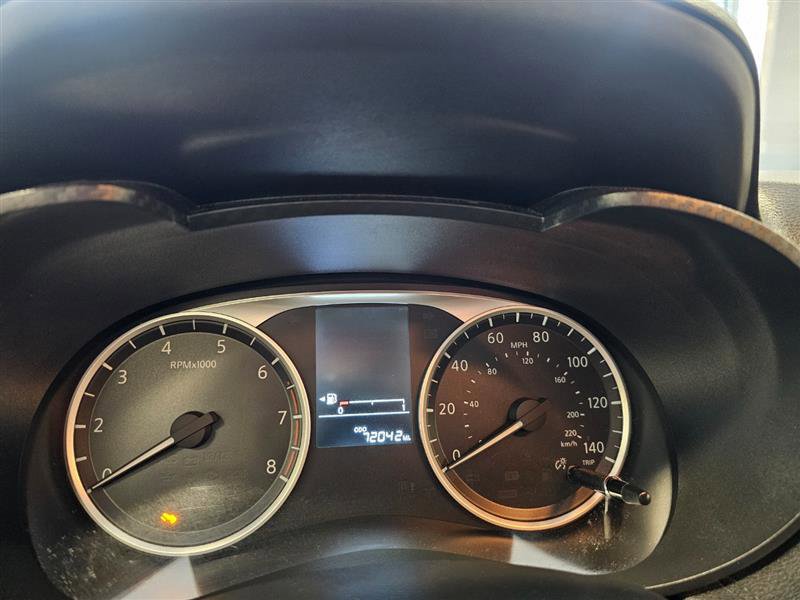 Vehicle image 16 of 26