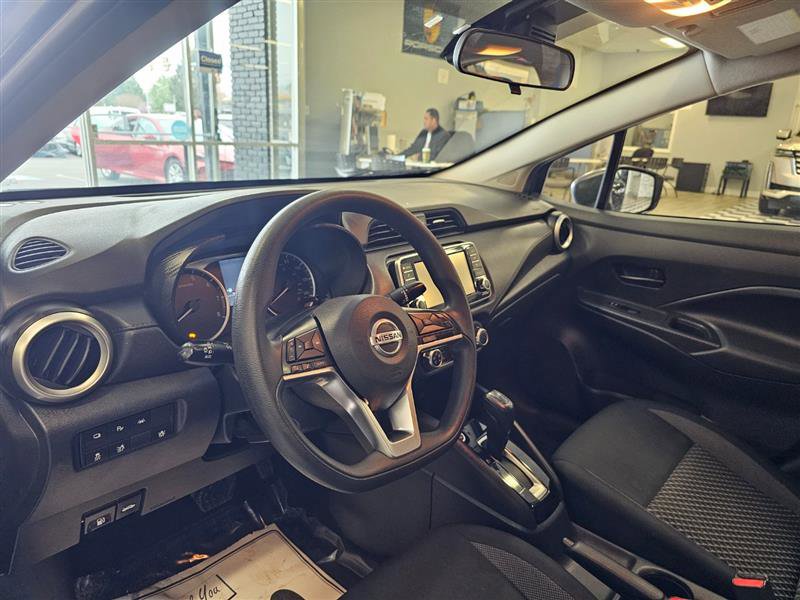 Vehicle image 10 of 26
