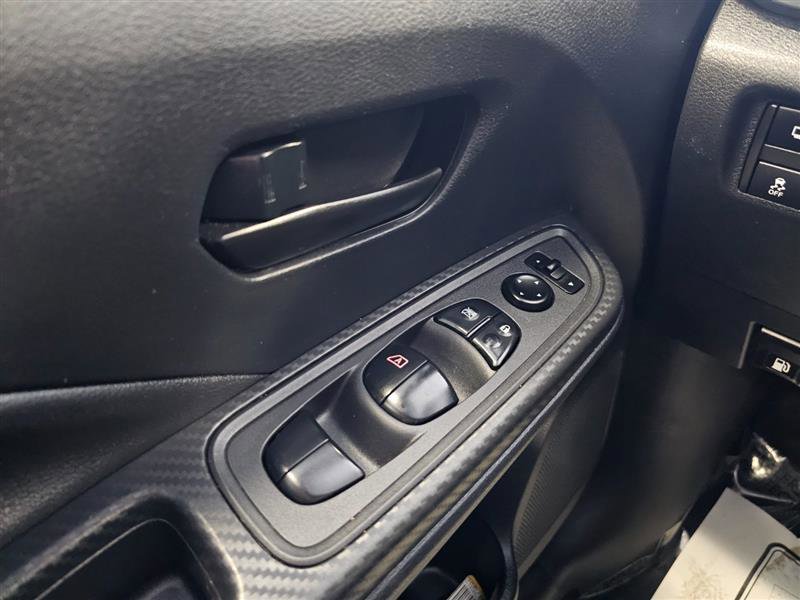 Vehicle image 22 of 26