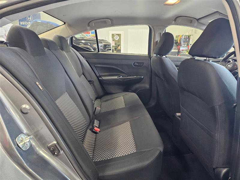 Vehicle image 14 of 26