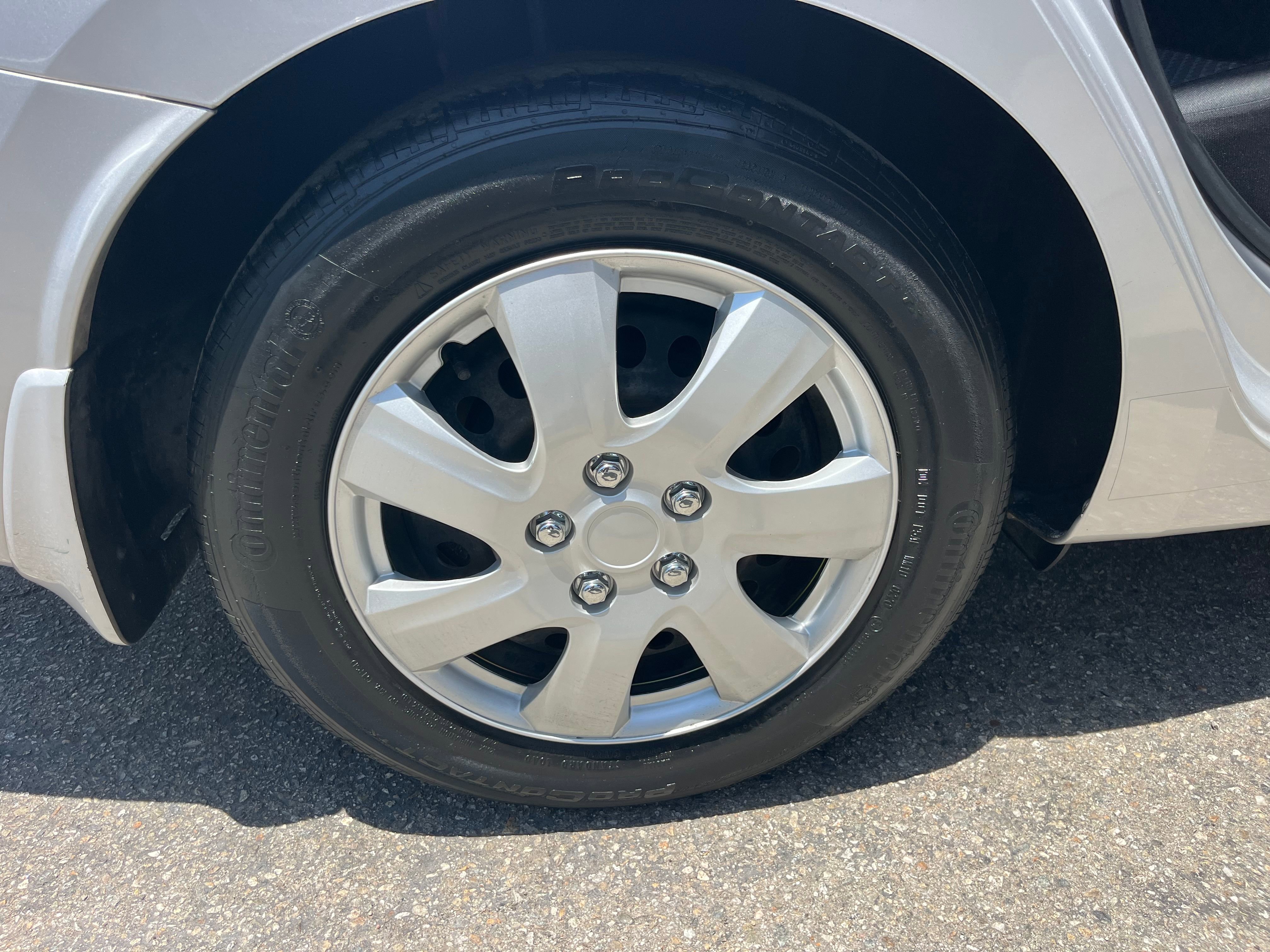 Vehicle image 65 of 90