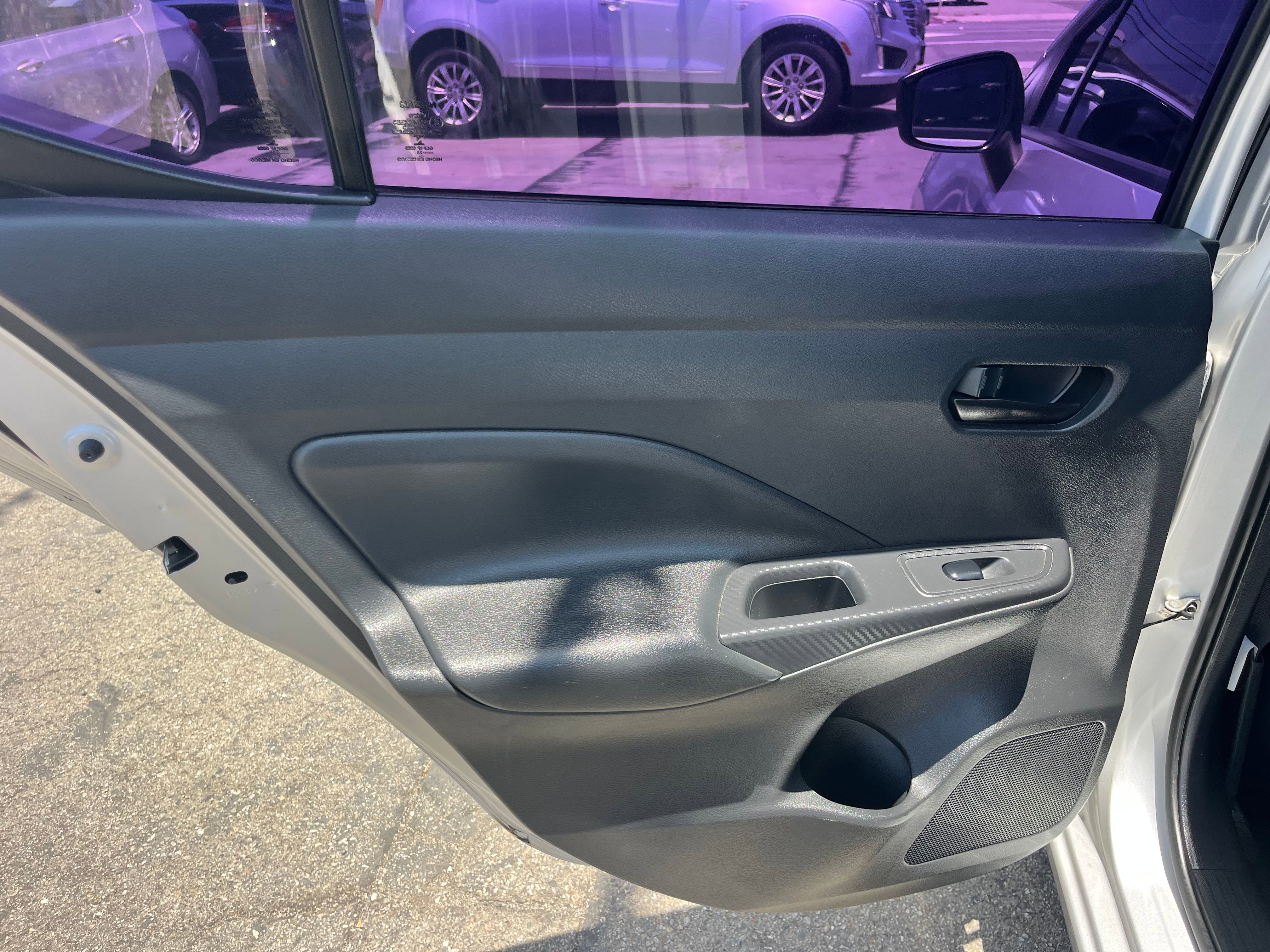 Vehicle image 25 of 90