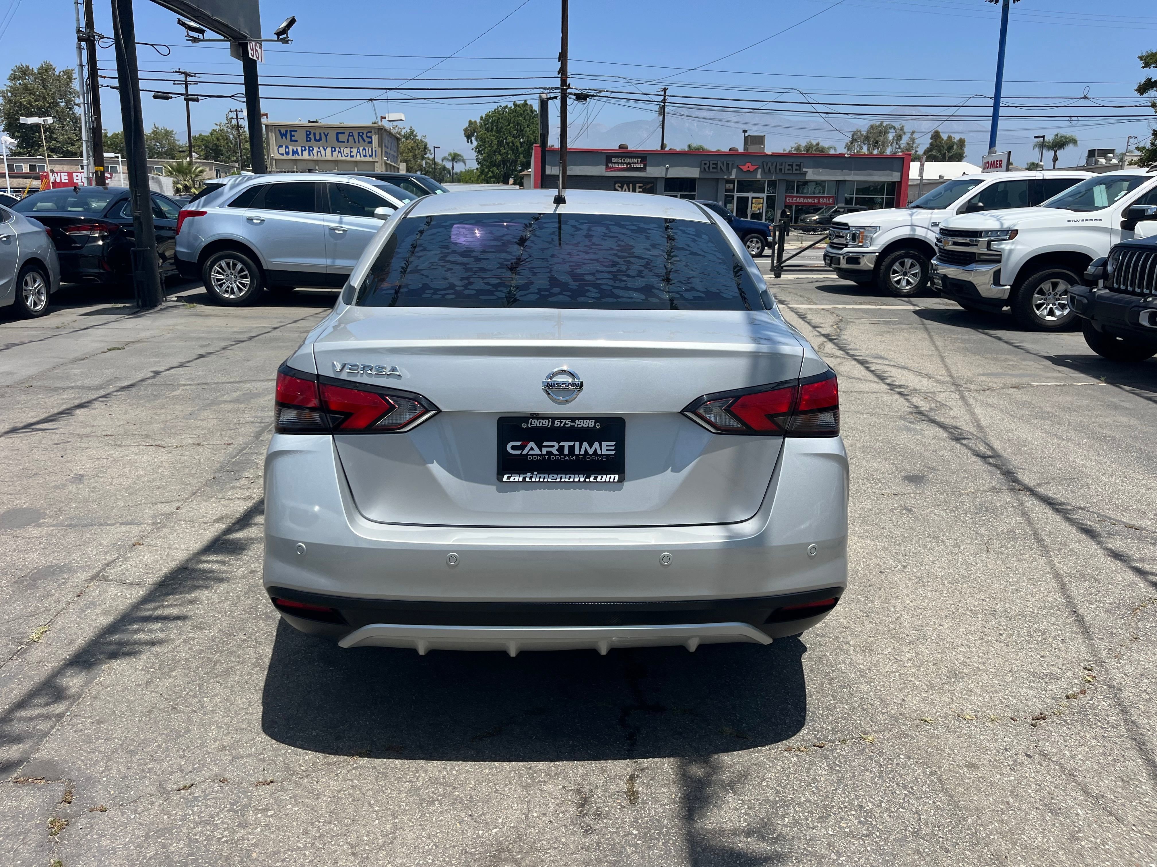 Vehicle image 17 of 90