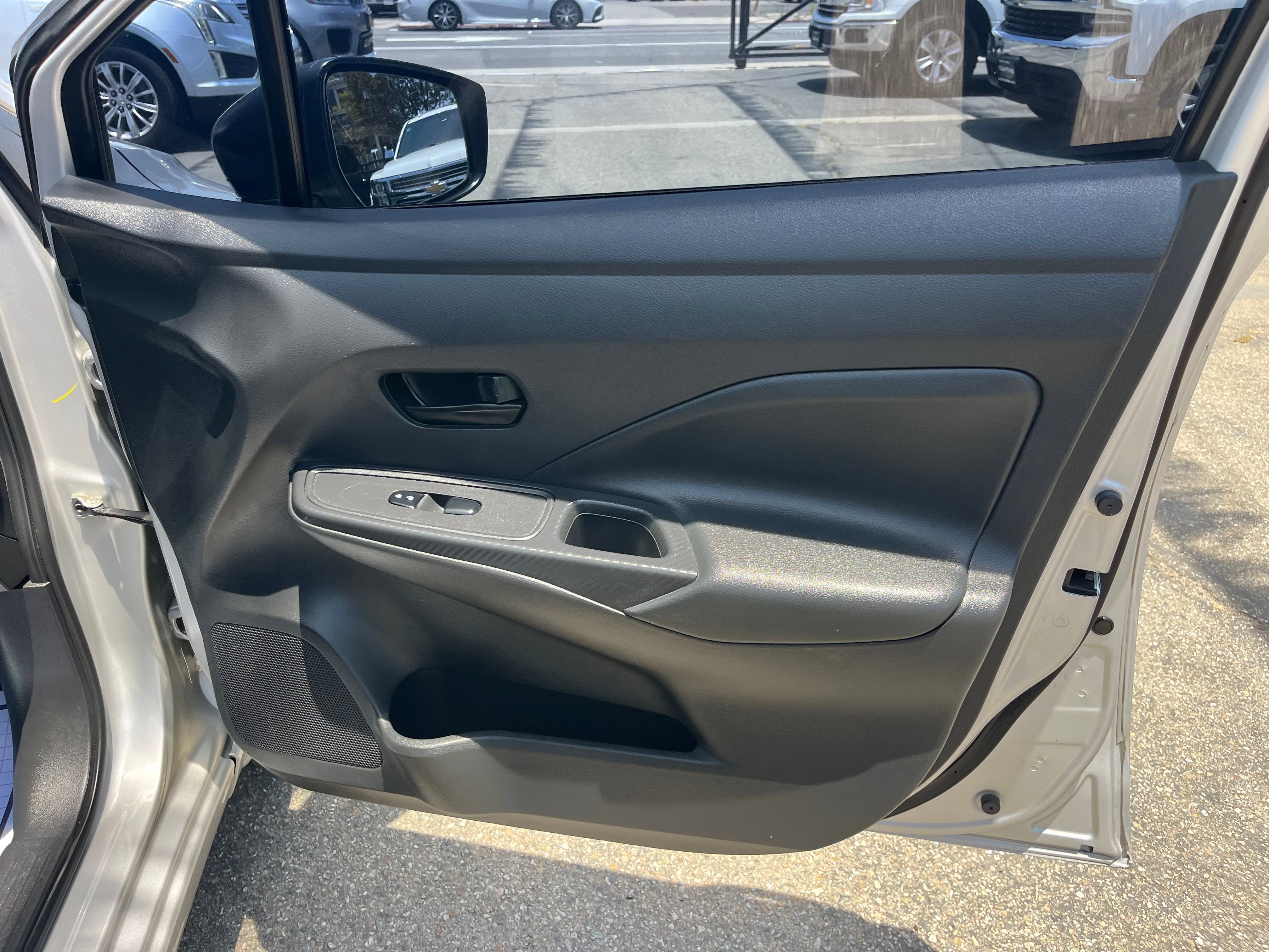 Vehicle image 58 of 90