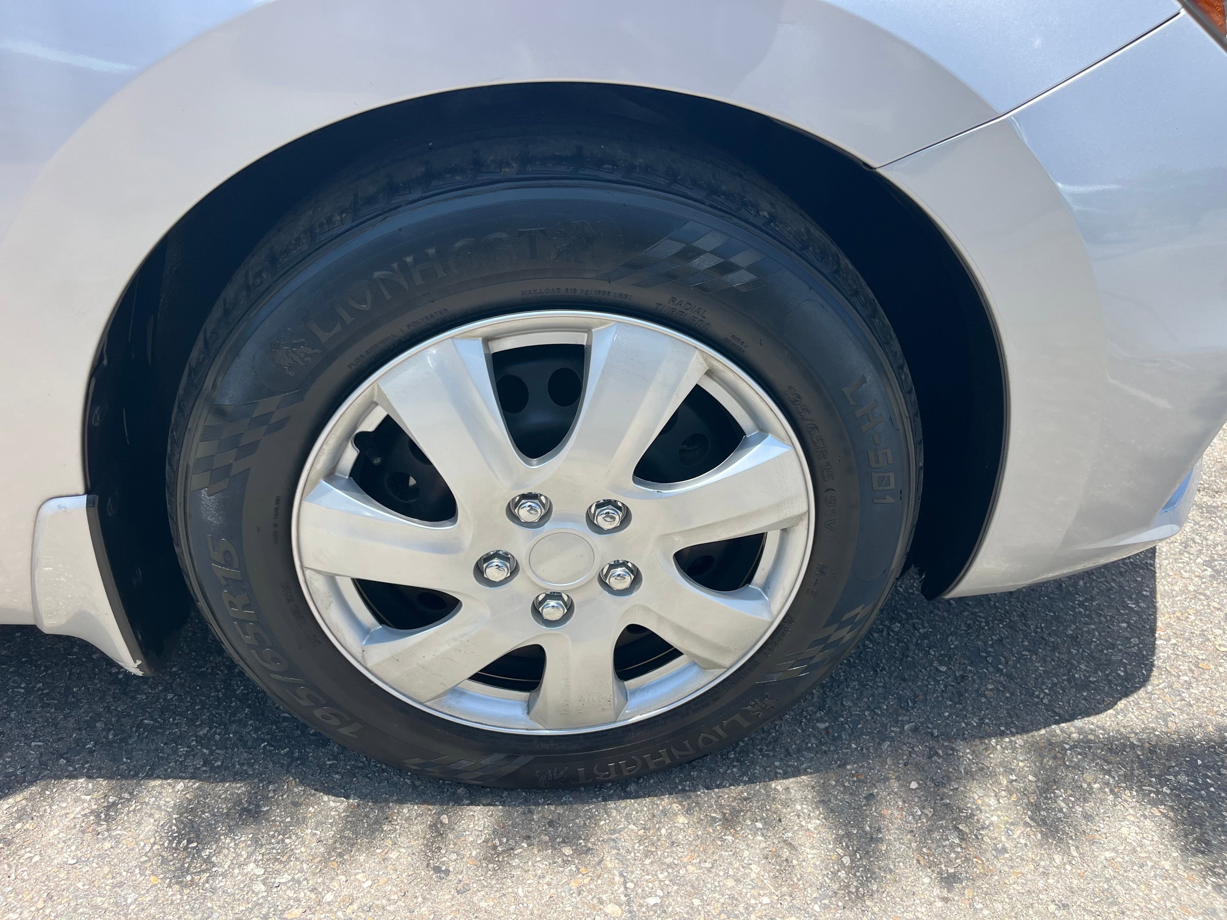 Vehicle image 66 of 90