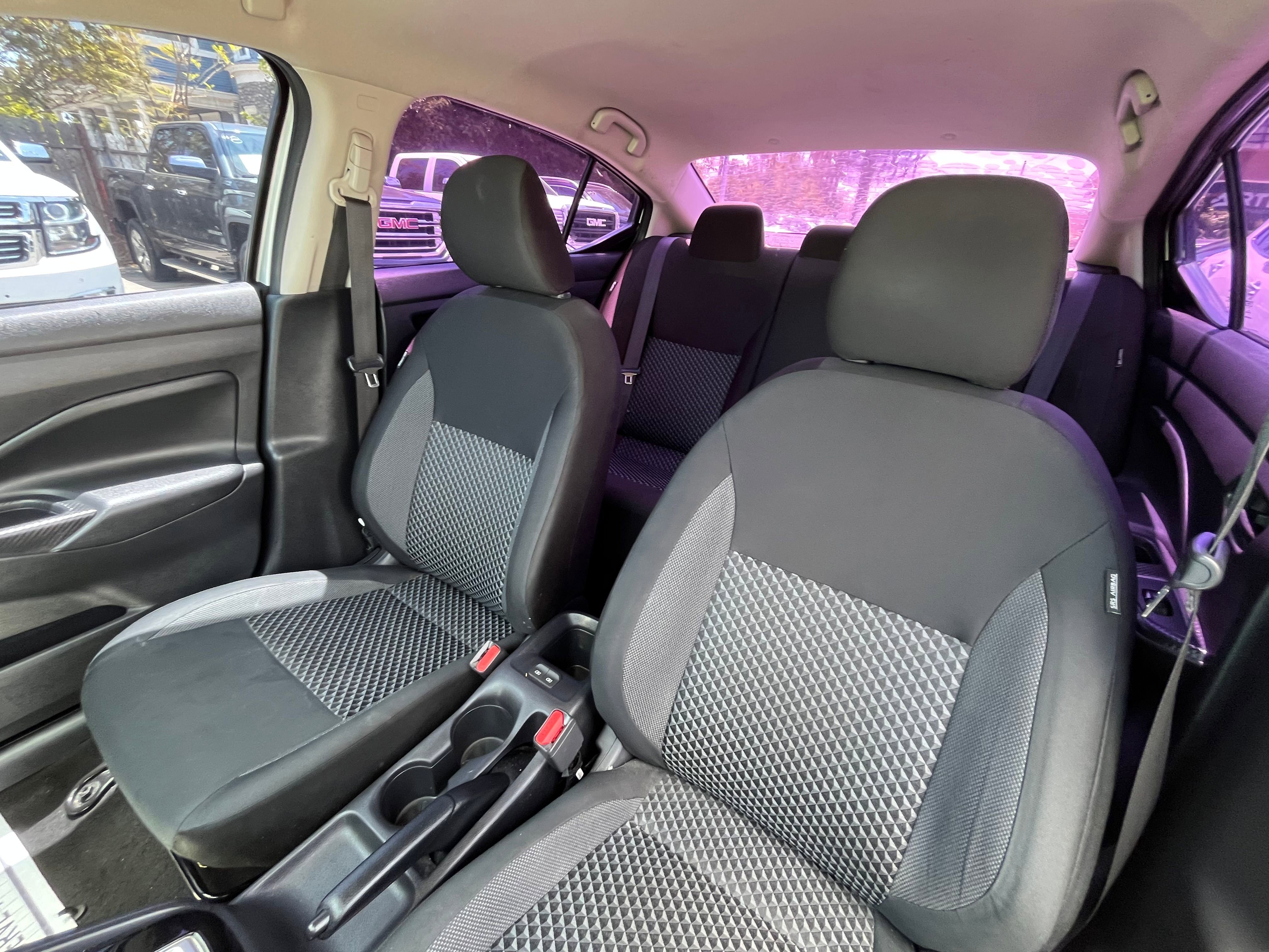Vehicle image 38 of 90